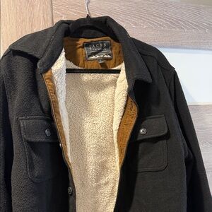 Jachs Men's Black and Tan Sherpa-Lined Jacket